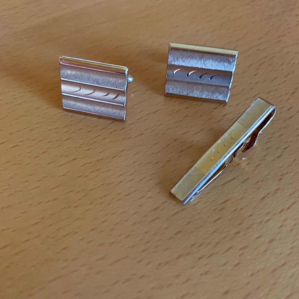 Men’s Vintage Cufflinks With Matching Tie Clasp